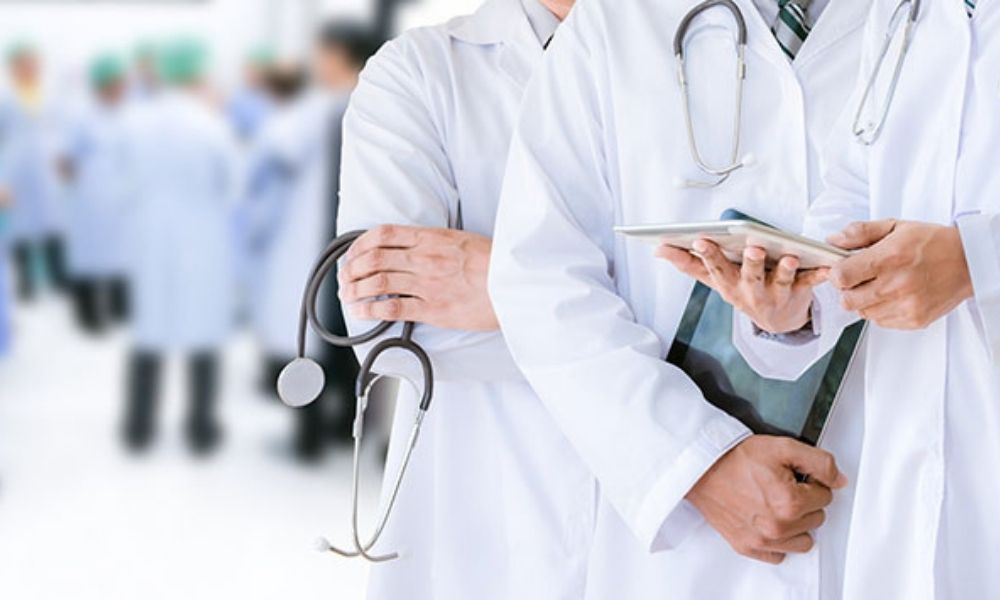 Los seguros de salud frente a la saturación de la sanidad pública